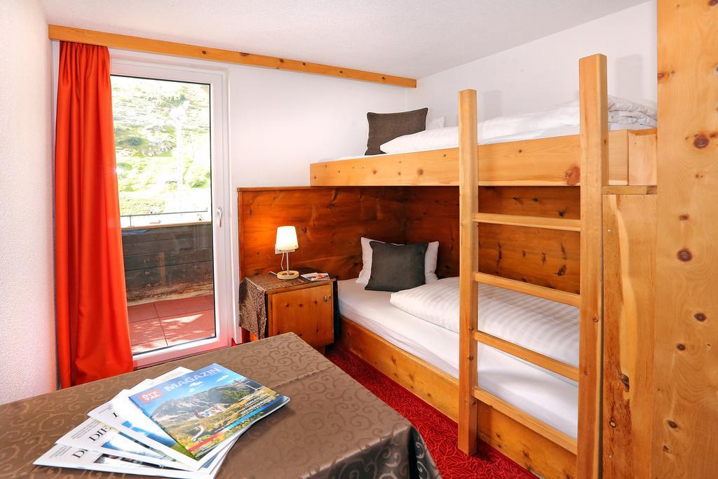Berghotel-Gasthof Gstrein Vent Room photo
