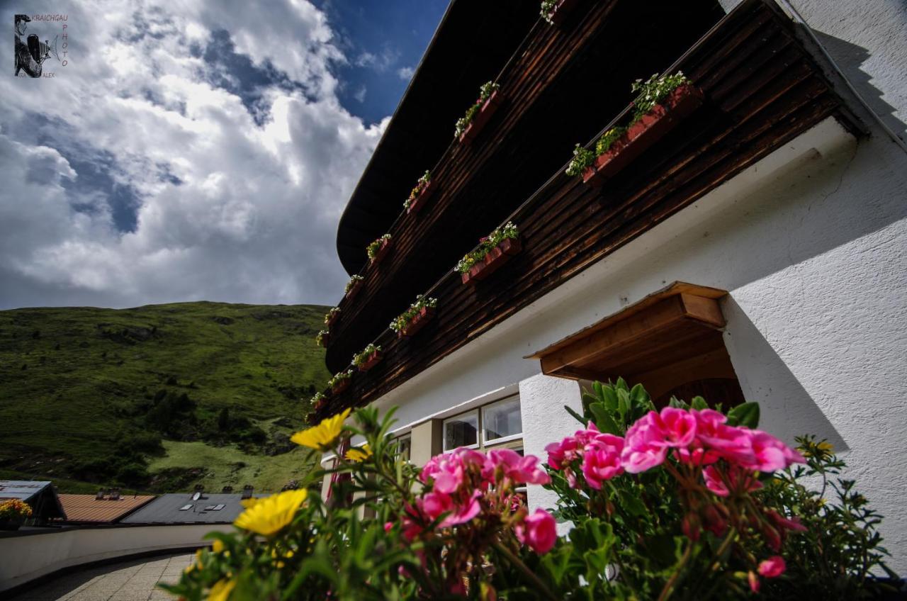 Berghotel-Gasthof Gstrein Vent Exterior photo