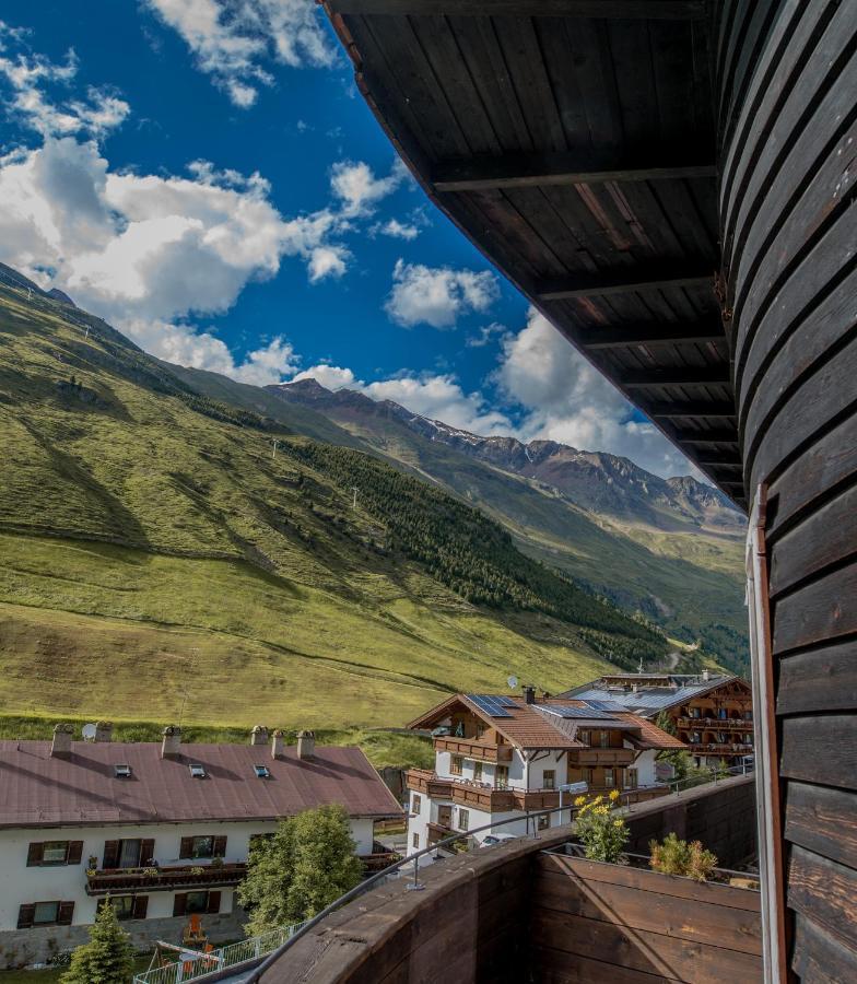 Berghotel-Gasthof Gstrein Vent Exterior photo